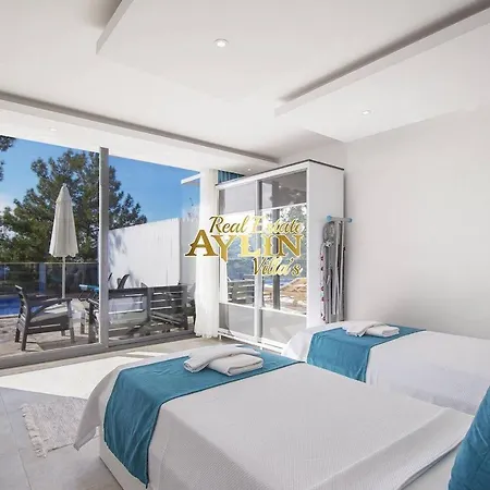 Crystal With Private Pool * Bezirgan