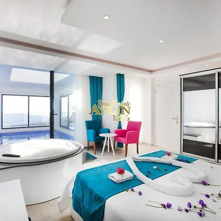 Crystal With Private Pool * Bezirgan